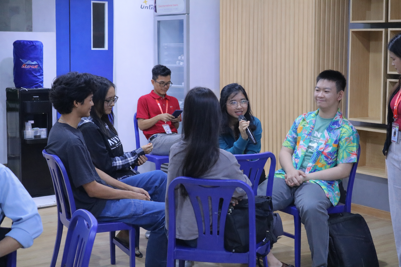 Students learning at Ivy Education Group