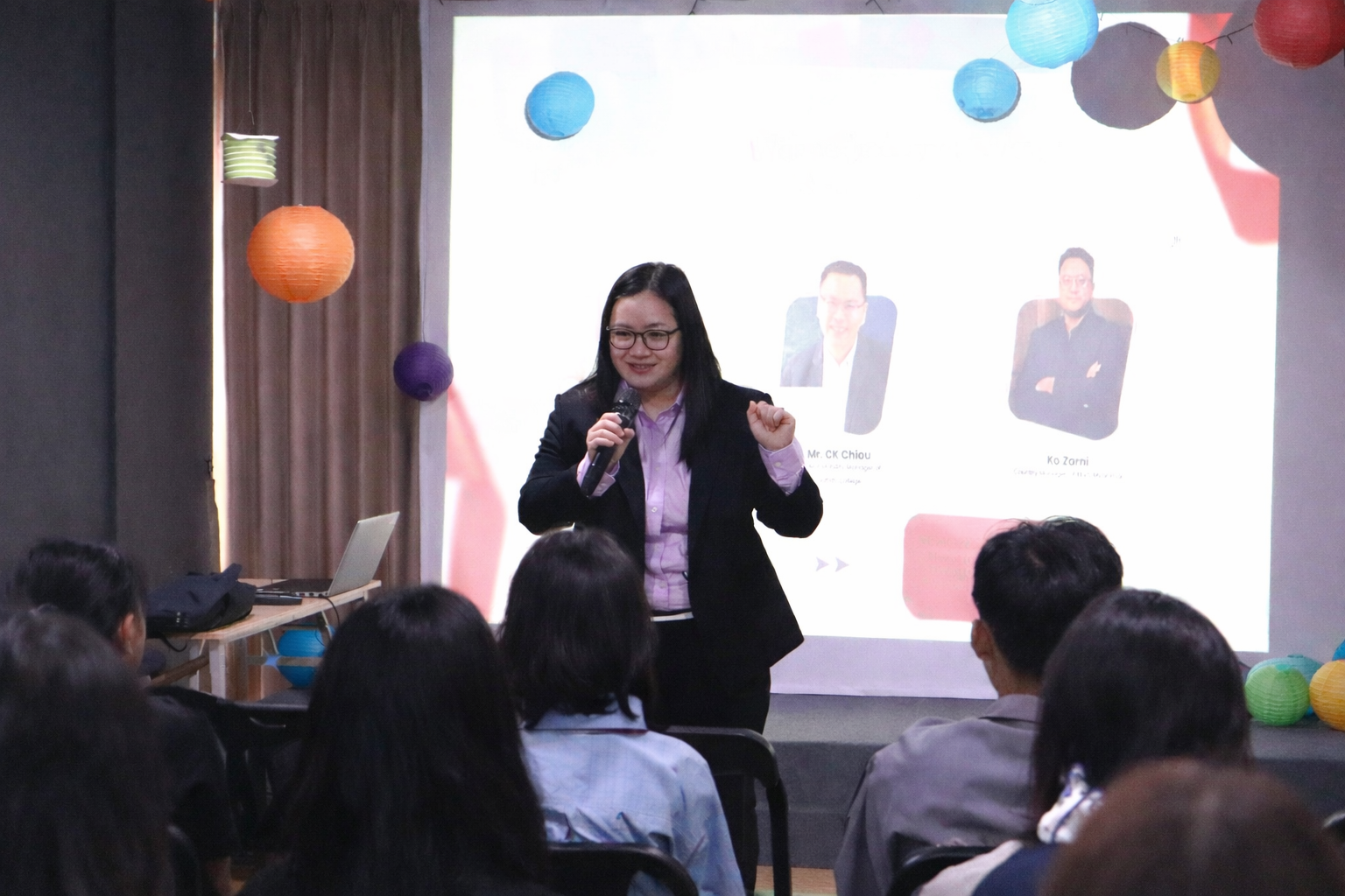 Teachers collaborating at Ivy Education Group